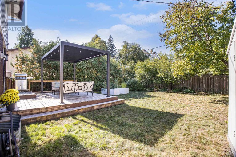 28913278/2346-ryder-street/urbandale-acres/ottawa/ontario/K1H6X6_26