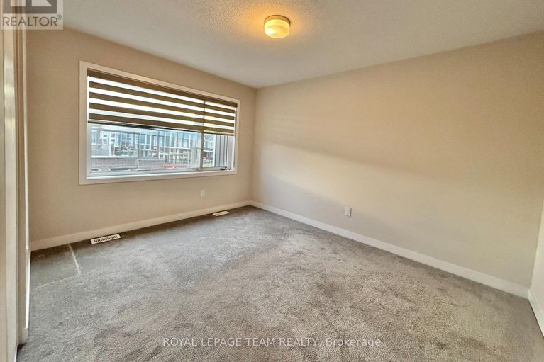 29028523/303-canadensis-lane/half-moon-bay/ottawa/ontario/K2J6X8_11