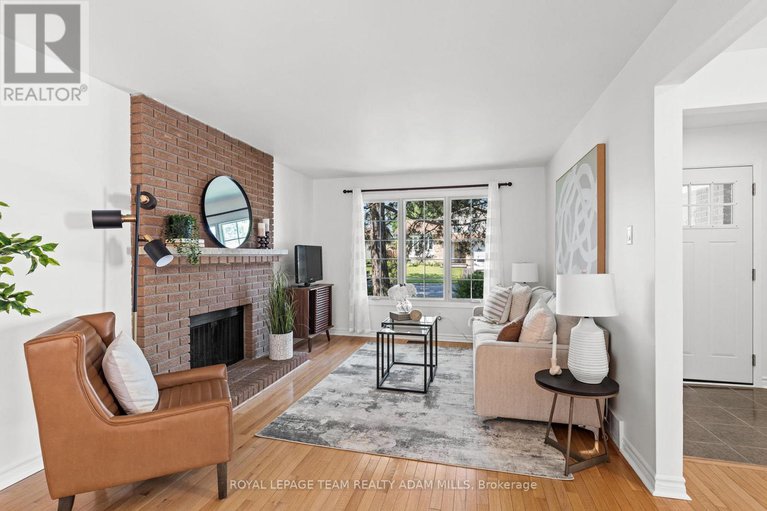 28517736/1205-st-moritz-court/convent-glen-north/ottawa/ontario/K1C2B2_6