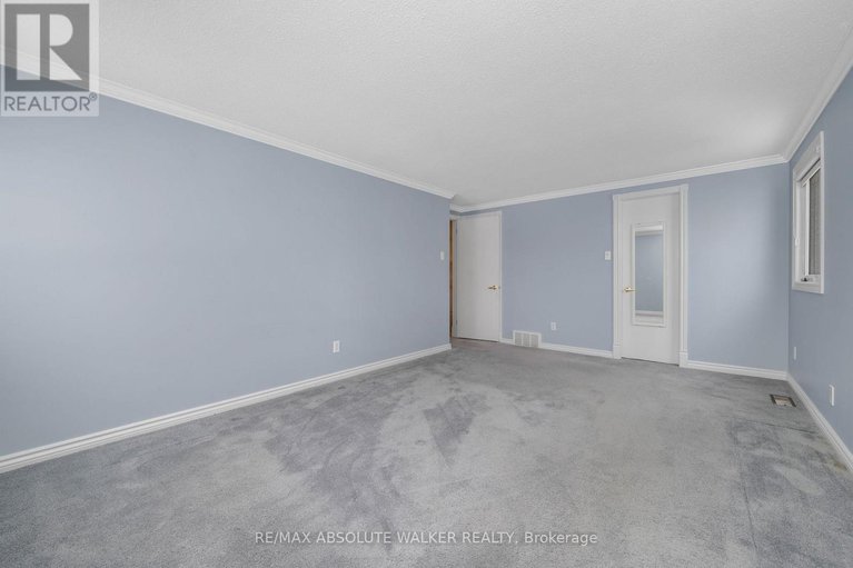 29318478/944-raftsman-lane/convent-glen/ottawa/ontario/K1C2V8_28