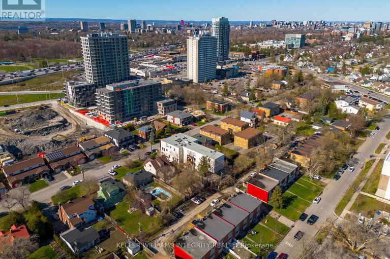 28435777/202-1308-thames-street/carlington/ottawa/ontario/K1Z7N4_32