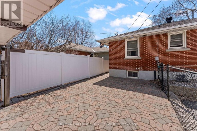 29657775/2075-neepawa-avenue/carlingwood/ottawa/ontario/K2A3L7_39