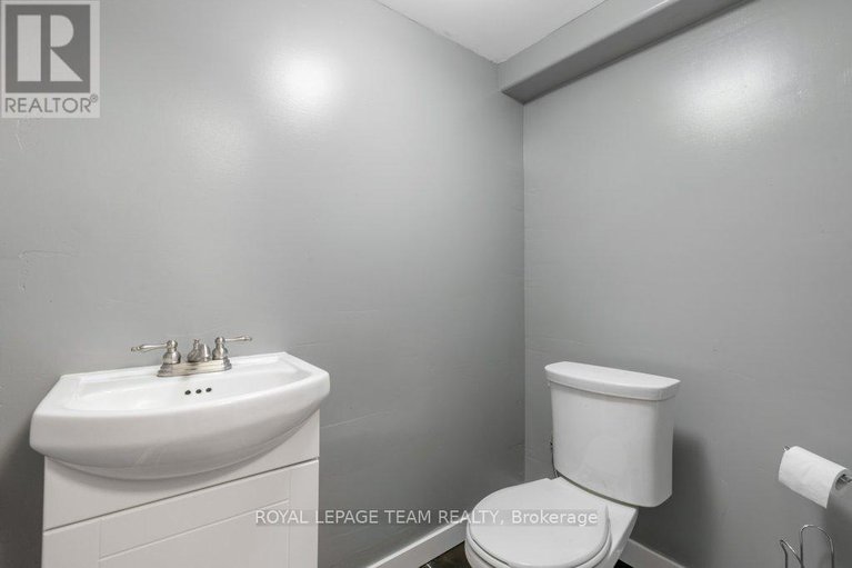 29275894/537-victoria-street/winchester/north-dundas/ontario/K0C2K0_27