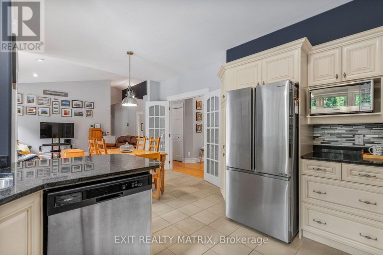 29255062/1736-groves-road/russell-twp/russell/ontario/K4R1E5_14