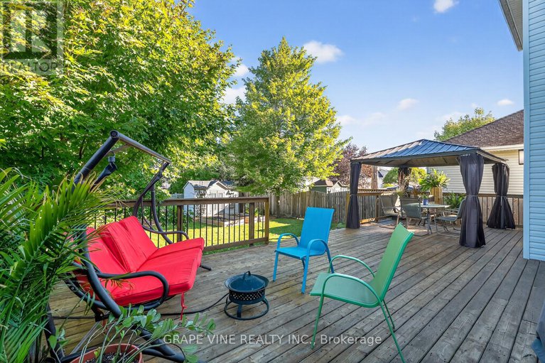 28879792/823-scala-avenue/notting-hillsummerside/ottawa/ontario/K4A4M2_6