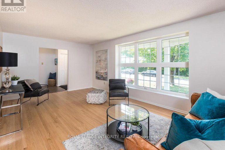 28854406/2150-dutton-crescent/beacon-hill-north/ottawa/ontario/K1J6K4_9