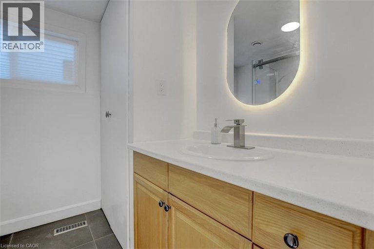 29633441/31-bellfield-street/ottawa/ontario/K2B6K7_39