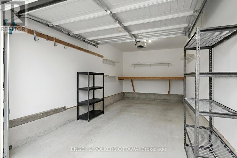 29634185/166-lily-pond-street/emerald-meadowstrailwest/ottawa/ontario/K2M0J5_29