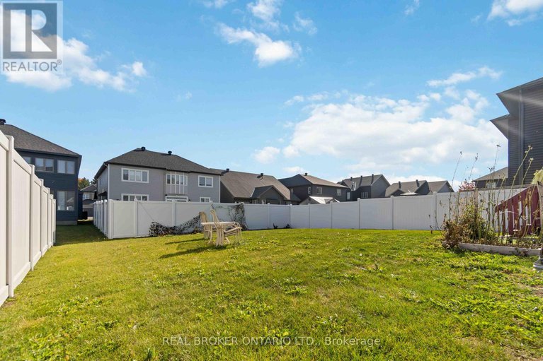 28591078/28-sopwith-private/huntley-ward-south-east/ottawa/ontario/K0A1L0_29