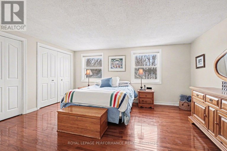 29484795/299-mockingbird-drive/chatelaine-village/ottawa/ontario/K1E2A4_17