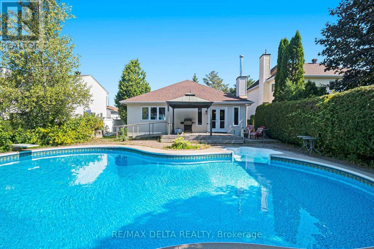 28683865/762-adencliffe-drive/fallingbrookridgemount/ottawa/ontario/K4A3E5_18