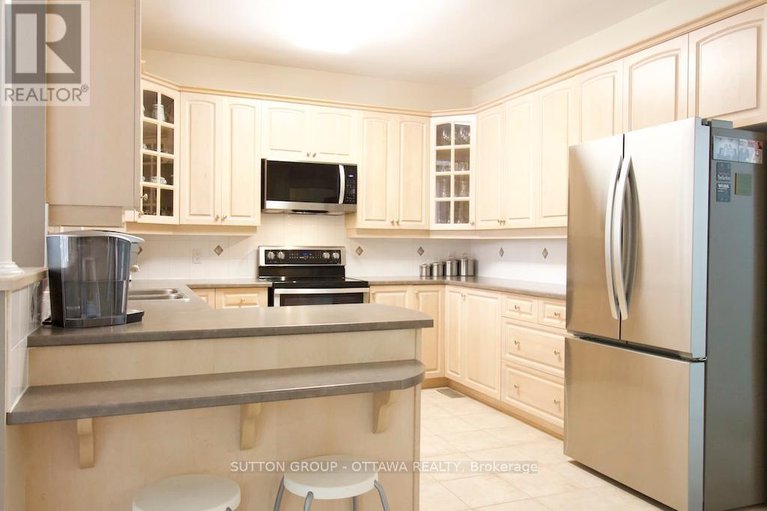 28889685/18-sirocco-crescent/stittsville-north/ottawa/ontario/K2S1Z7_10