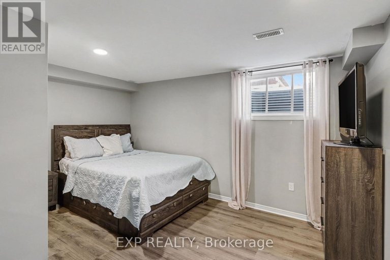 29452603/182-helen-rapp-way/blossom-parkkemp-parkfindlay-creek/ottawa/ontario/K1T0P6_33