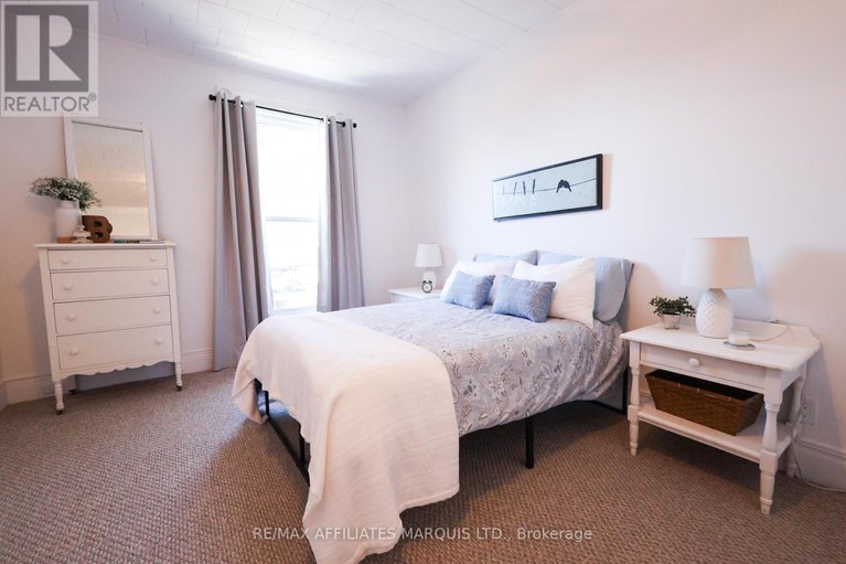 29078821/11-elgin-street-e/alexandria/north-glengarry/ontario/K0C1A0_38