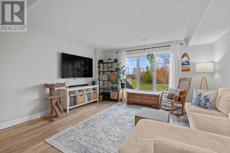 29093089/10-293-aquaview-drive/avalon-east/ottawa/ontario/K4A0B6_7