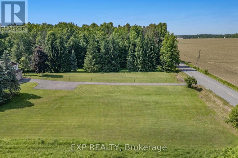 28484309/1376-macdonald-road/russell-twp/russell/ontario/K4R0K1_46