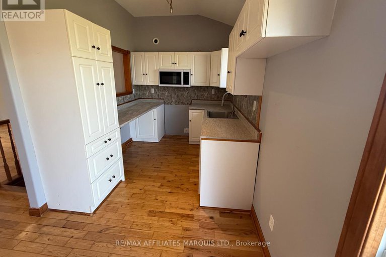28562829/19249-county-2-road/south-glengarry-charlottenburgh-twp/south-glengarry/ontario/K0C2E0_12