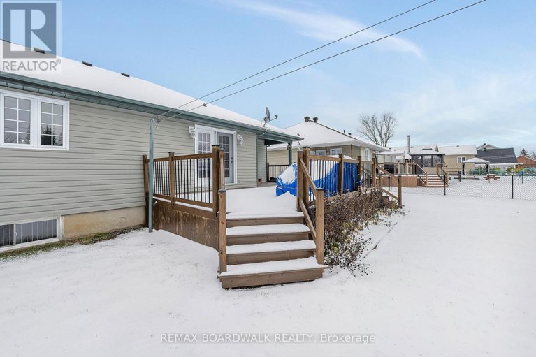 29099870/11-grove-street/iroquois/south-dundas/ontario/K0E1K0_33