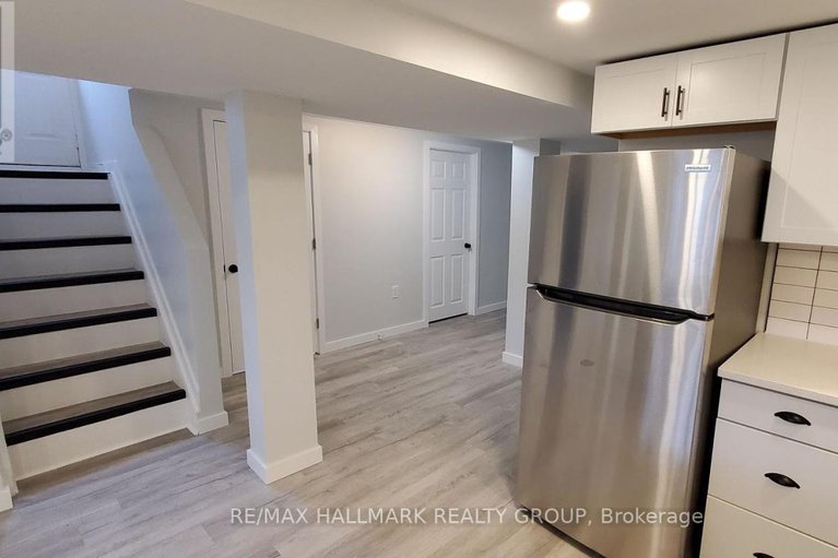 29345324/1329-bloomsbury-crescent/parkway-park/ottawa/ontario/K2C2Y8_15