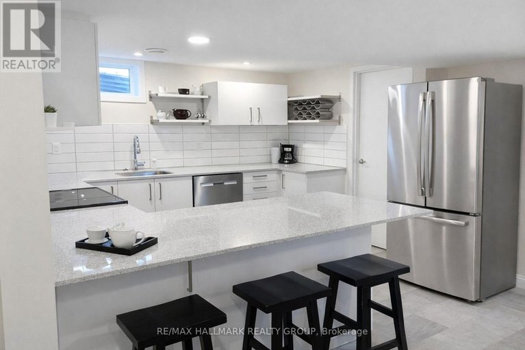 29569625/2160-lambeth-walk/parkway-park/ottawa/ontario/K2C1G1_31