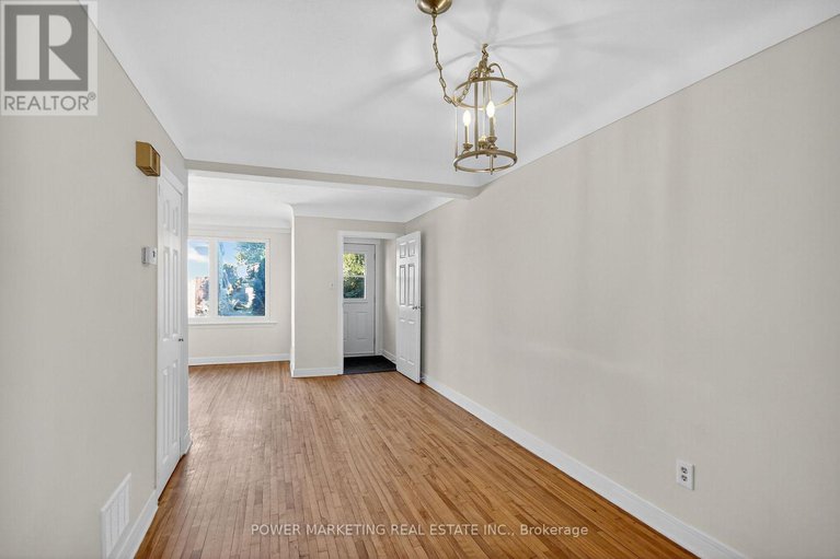 28690324/528-mutual-street/castle-heights/ottawa/ontario/K1K1C6_12