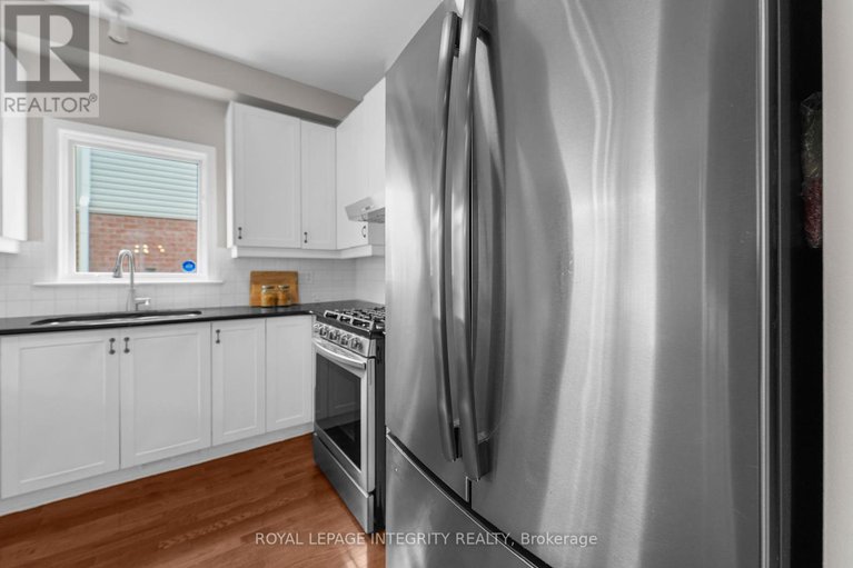 28586638/4463-shoreline-drive/riverside-southgloucester-glen/ottawa/ontario/K1V1R7_14