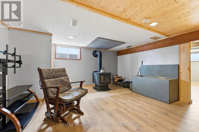 29674449/1671-oneill-road/north-grenville-twp-kemptville-south/north-grenville/ontario/K0G1S0_33