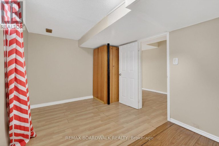 29293719/2666-regina-street/britannia/ottawa/ontario/K2B6X8_44