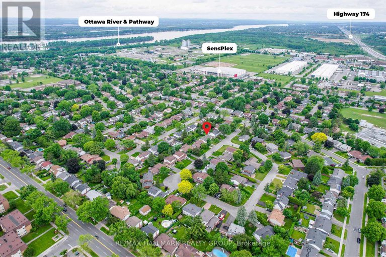 29185304/2143-hubbard-crescent/beacon-hill-north/ottawa/ontario/K1J6L3_31