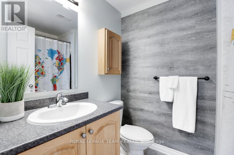 28754800/a-560-chapman-mills-drive/strandherd/ottawa/ontario/K2J3V2_31
