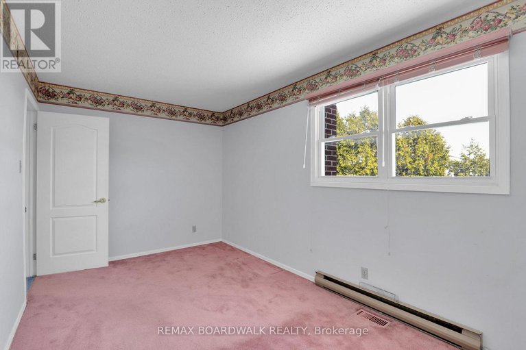 29432299/116-old-colony-road/glencairnhazeldean/ottawa/ontario/K2L1M2_28