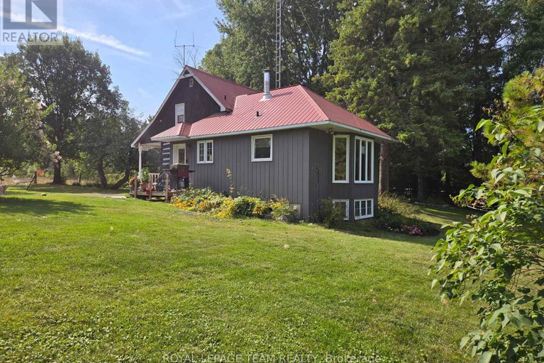 28847636/2828-con10-n/pakenham/mississippi-mills/ontario/K0A2X0_4