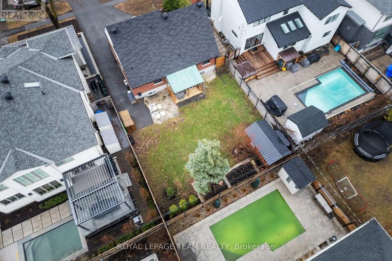 29622537/513-windermere-avenue/mckellarhighland/ottawa/ontario/K2A2W3_41