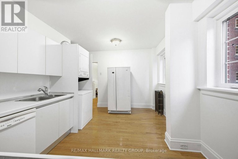 29633672/1c-260-metcalfe-street/ottawa-centre/ottawa/ontario/K2P1R6_14