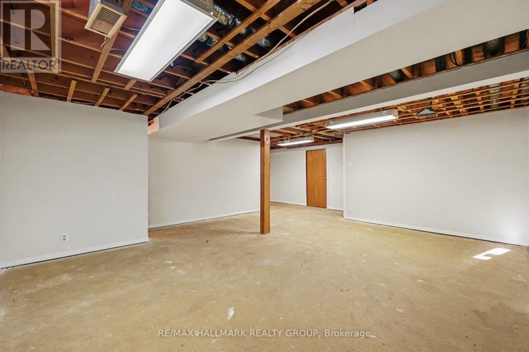 29438664/31-dundegan-drive/glencairnhazeldean/ottawa/ontario/K2L1P7_11