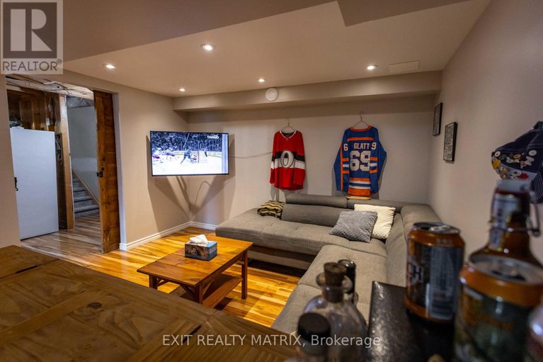 28414498/221-hillpark-high-street/mer-bleuebradley-estatesanderson-park/ottawa/ontario/K1W0B5_33