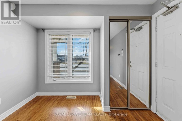 29566270/a-405-chapman-mills-drive/strandherd/ottawa/ontario/K2J0M7_10