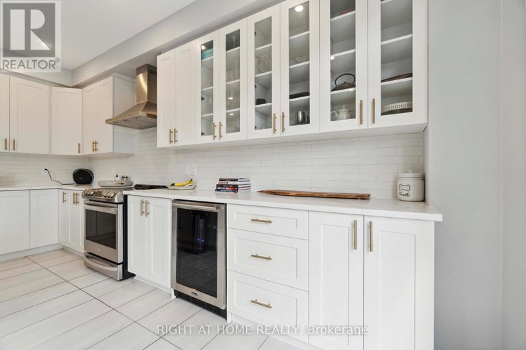 28494301/259-joshua-street/mer-bleuebradley-estatesanderson-park/ottawa/ontario/K0A2Y0_16