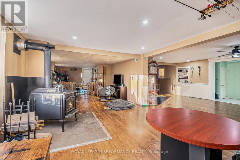 29056706/16015-county-2-road/long-sault/south-stormont/ontario/K0C1P0_16