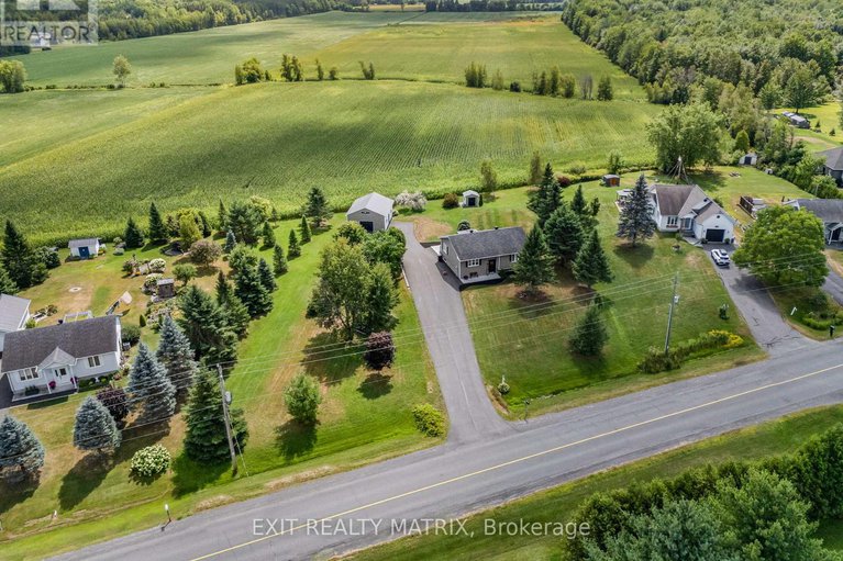 28746056/1526-sandy-hill-road/champlain-twp/champlain/ontario/K6A2R2_32