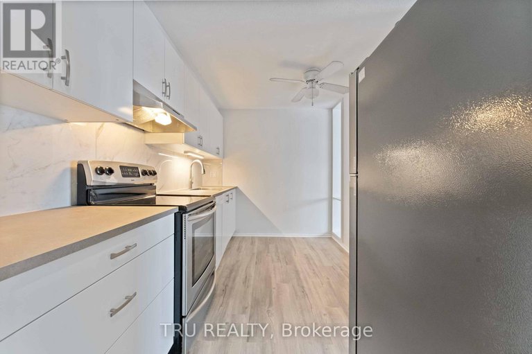 29172922/8-898-elmsmere-road/beacon-hill-south/ottawa/ontario/K1J7T6_8