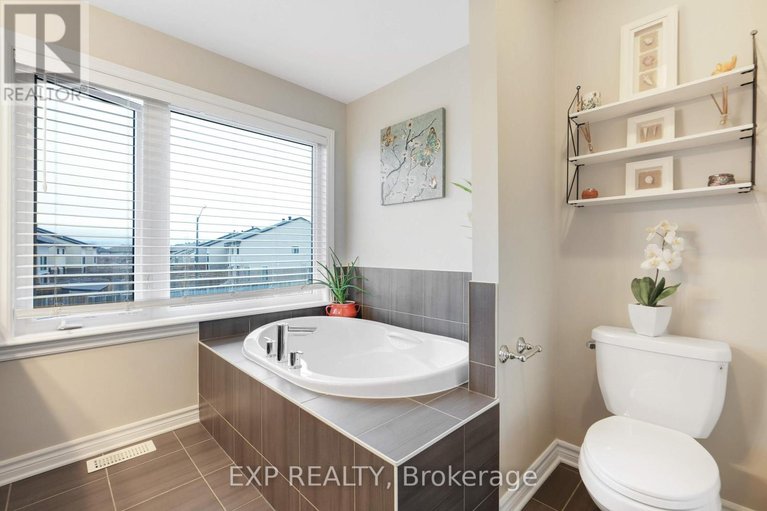 29626924/529-stargazer-crescent/riverside-southgloucester-glen/ottawa/ontario/K4M0H2_21