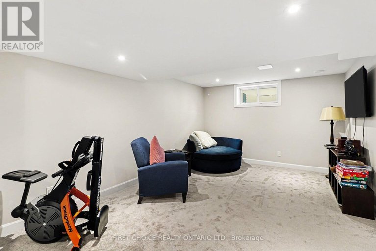 29675928/540-lucent-street/village-of-russell/russell/ontario/K4R0E7_24