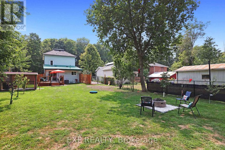 28899628/55-division-street-n/mcnabbraeside-twps/mcnabbraeside/ontario/K7S3B9_28