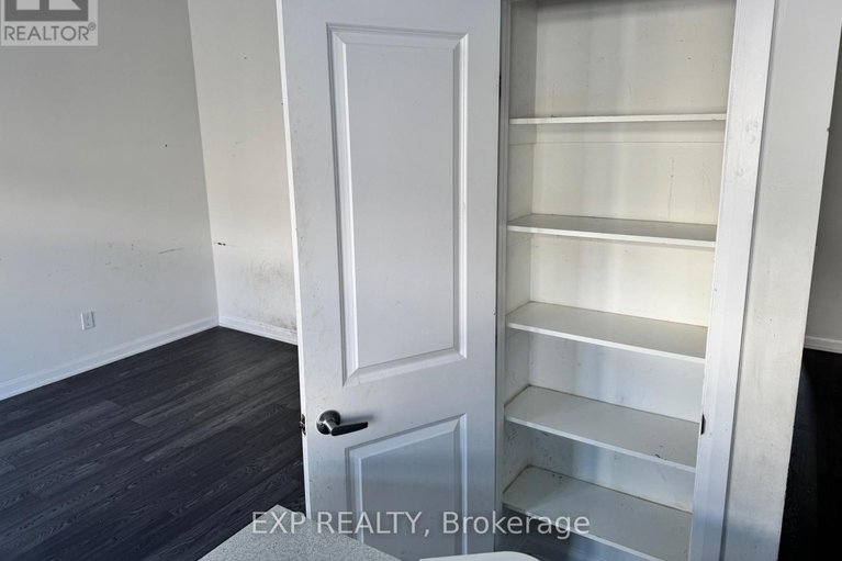 29303296/2063-caltra-crescent/half-moon-bay/ottawa/ontario/K2J6V4_9