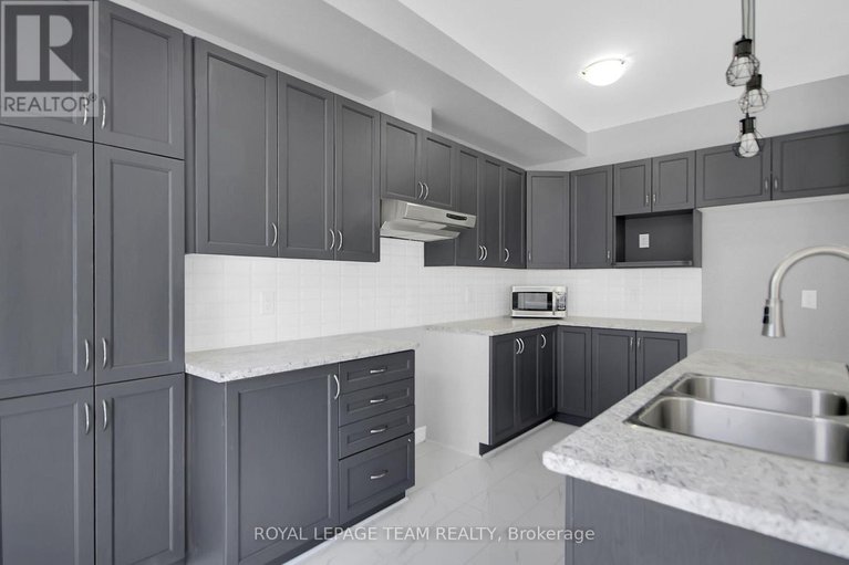 28243617/605-lauraleaf-crescent/half-moon-bay/ottawa/ontario/K2J6G7_15