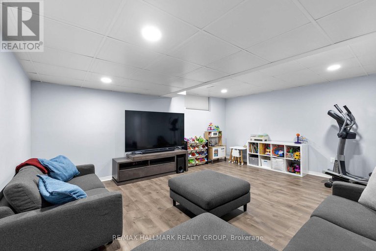 29246859/37-roblyn-way/barrhaven-east/ottawa/ontario/K2G5Z5_28