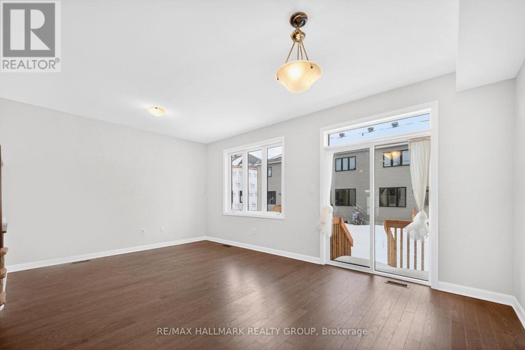 29298079/887-eileen-vollick-crescent/morgans-grantsouth-march/ottawa/ontario/K2W0M9_8