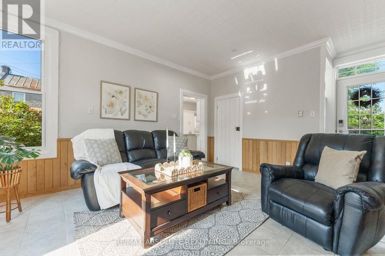 28469418/167-macfarlane-street/pakenham/mississippi-mills/ontario/K0A2X0_13
