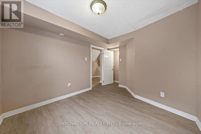 28436166/1553-marcoux-drive/bilberry-creekqueenswood-heights/ottawa/ontario/K1E2K5_33